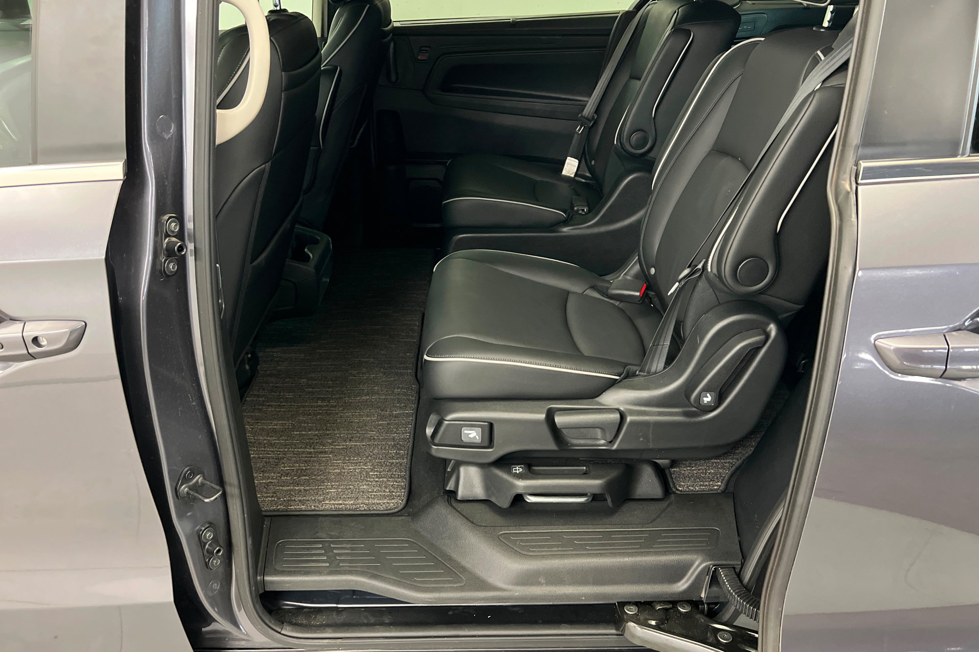 Used 2025 Honda Odyssey Touring image 21