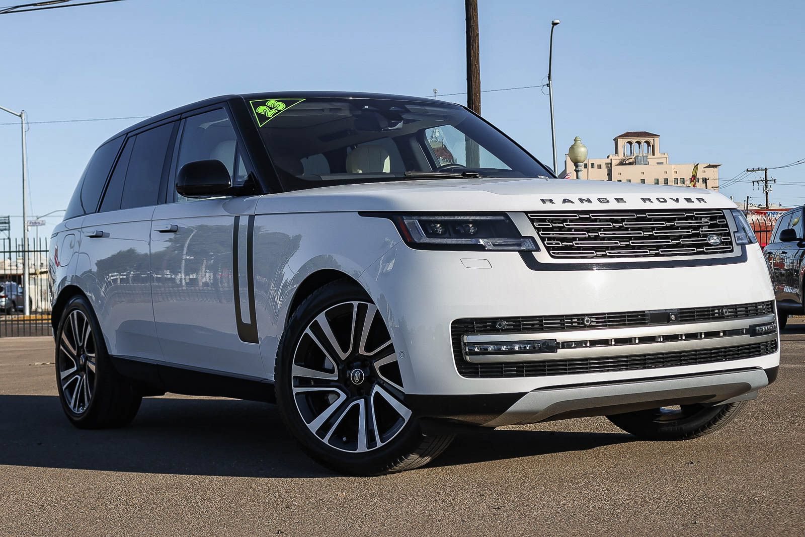 Certified 2023 Land Rover Range Rover SE AWD/4WD image 1