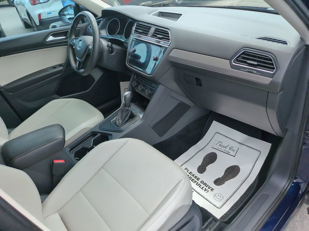 Used 2021 Volkswagen Tiguan SE FWD image 16