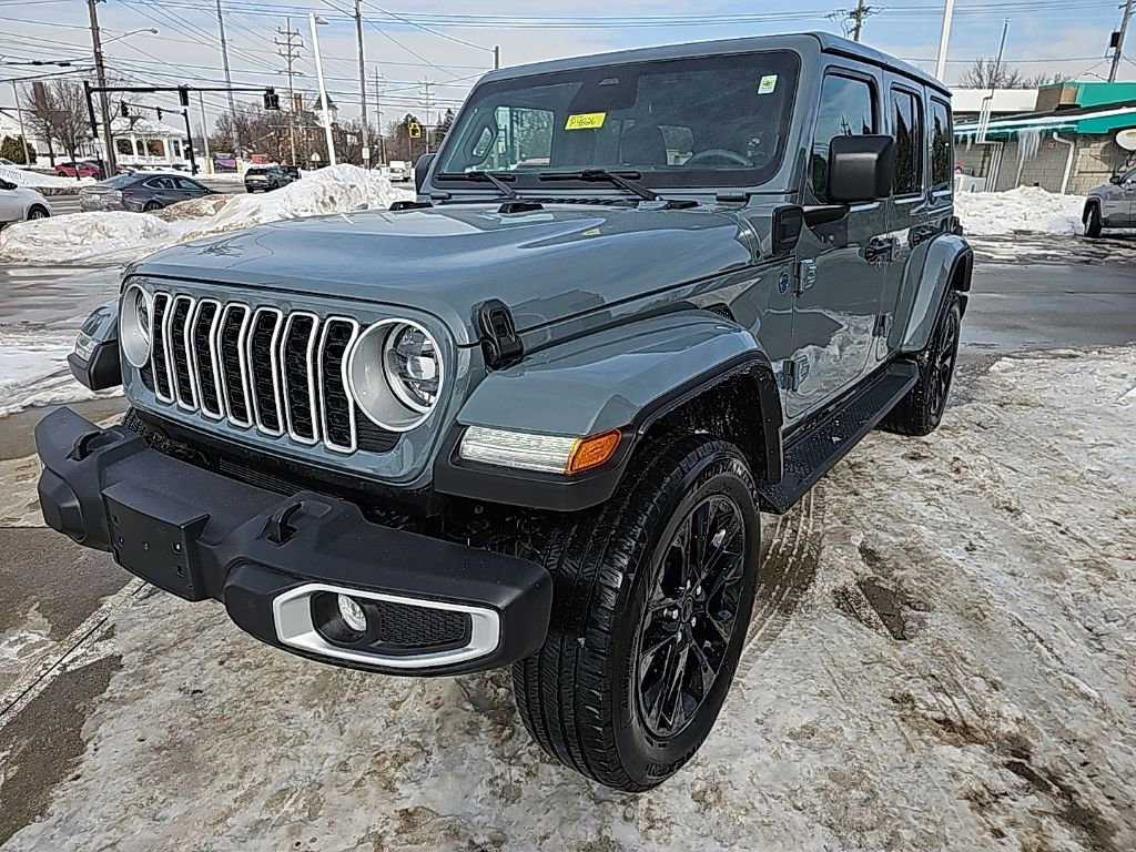 Certified 2025 Jeep Wrangler Unlimited Sahara image 8