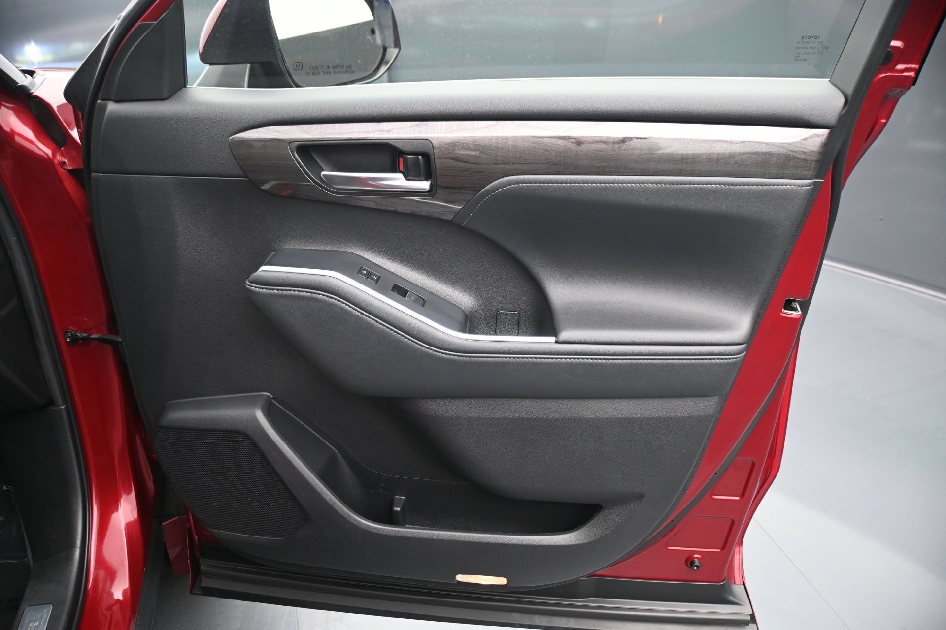 Used 2021 Toyota Highlander Limited AWD/4WD image 12