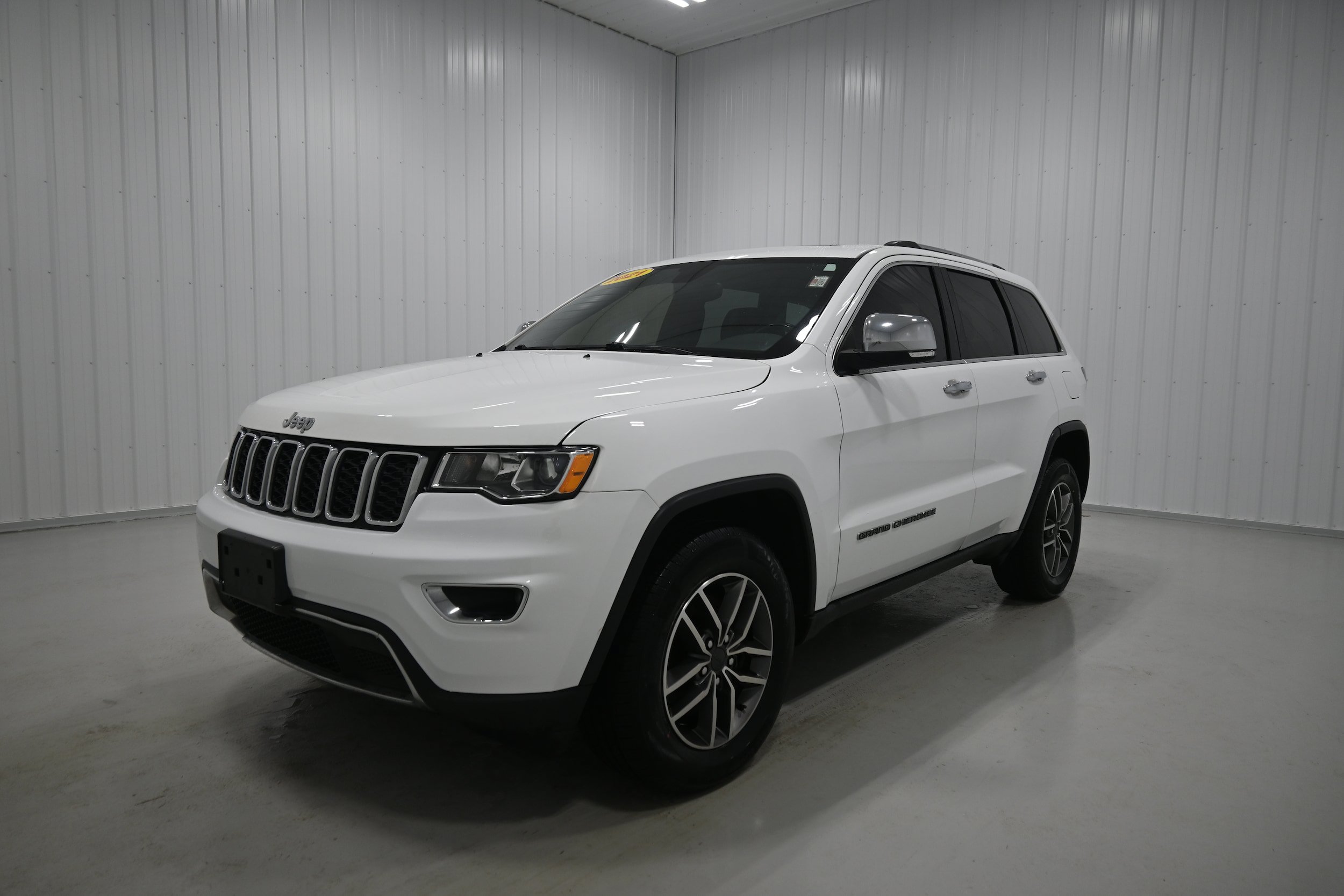 Used 2021 Jeep Grand Cherokee Limited AWD/4WD image 37