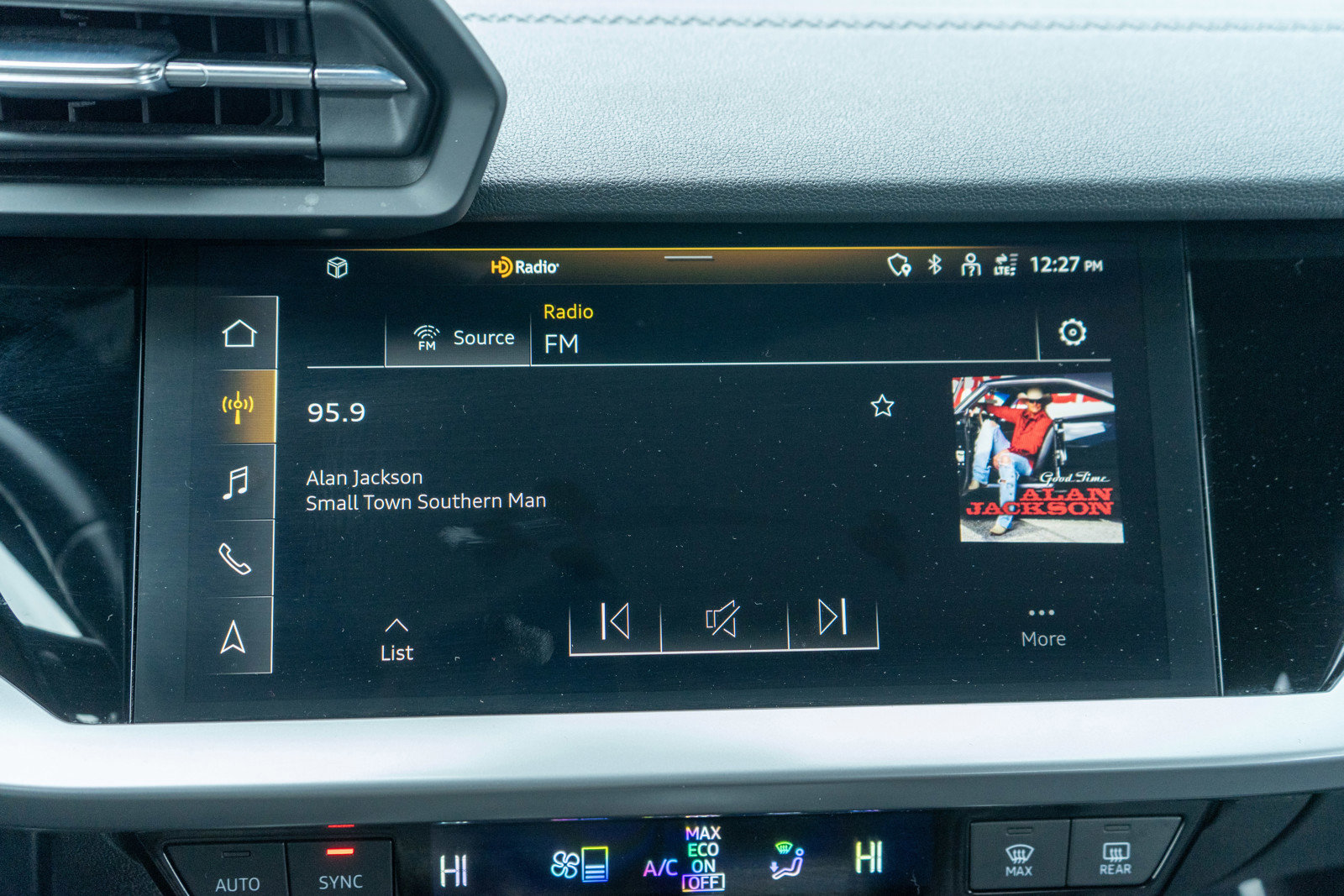 Used 2024 Audi A3 2.0T Premium image 16