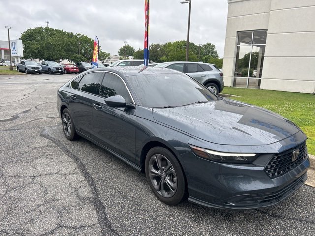 Used 2023 Honda Accord EX image 2