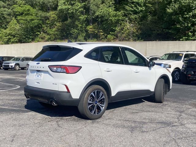 Certified 2022 Ford Escape SE w/ SE Sport Appearance Package AWD/4WD image 3