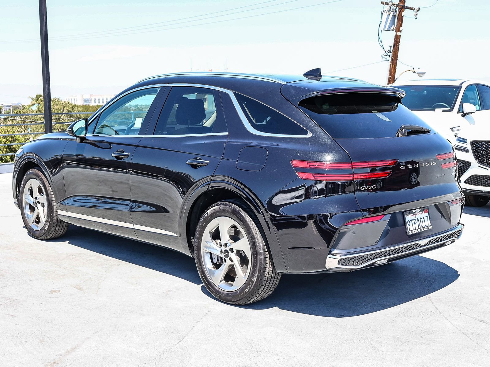 Used 2026 Genesis GV70 2.5T Select image 6