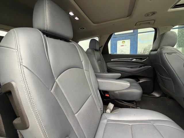 Used 2020 Buick Enclave Essence AWD/4WD image 18