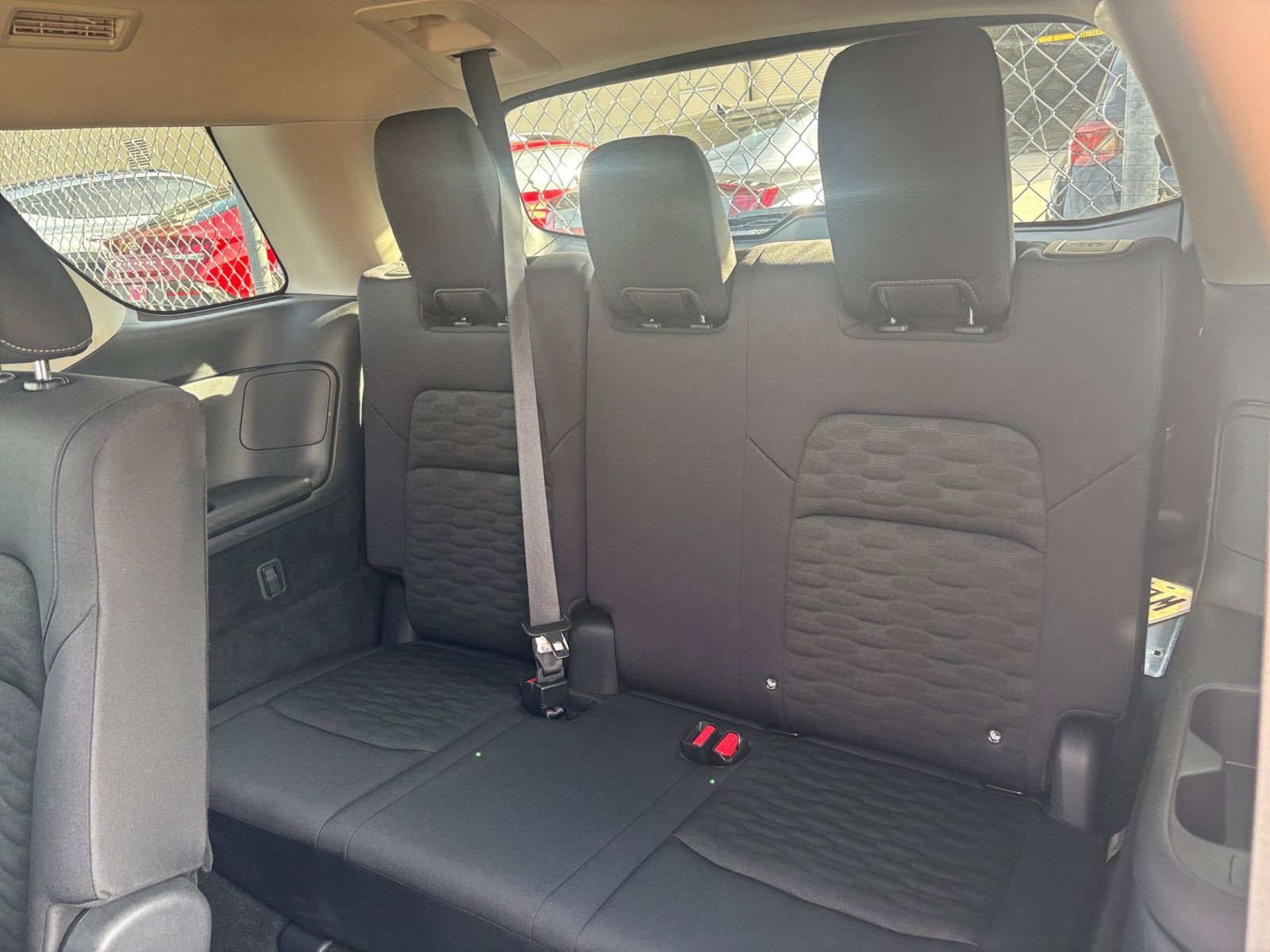 Used 2025 Nissan Pathfinder SV image 31