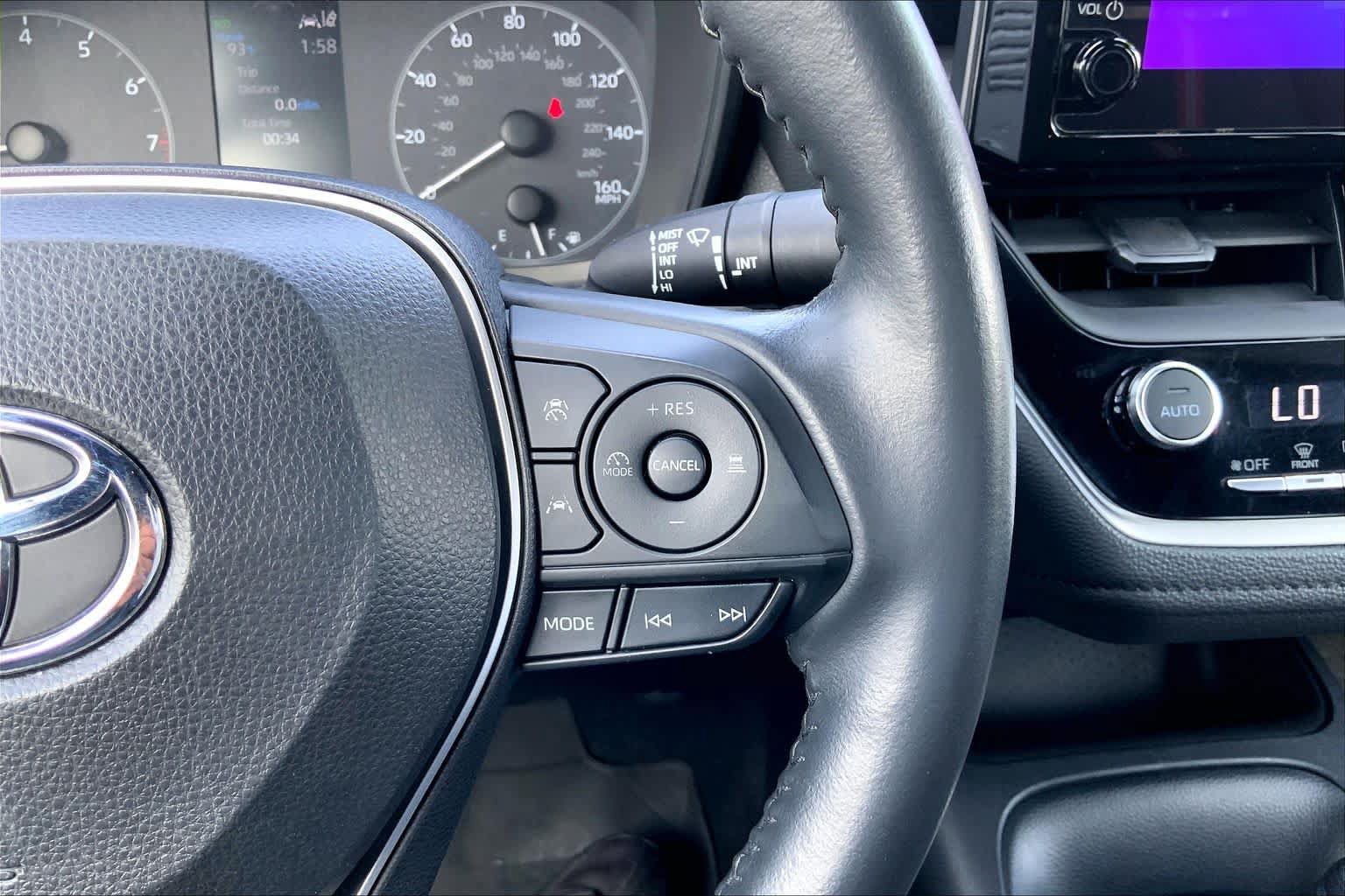 Certified 2023 Toyota Corolla SE w/ SE Premium Package FWD image 24