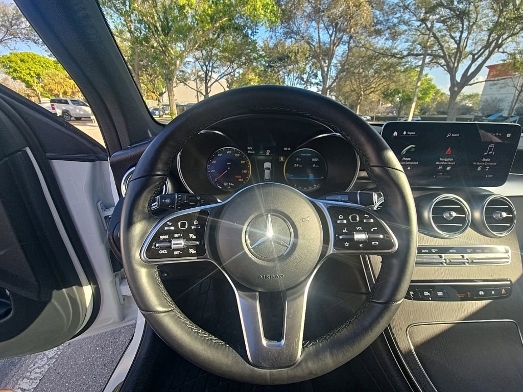 Used 2022 Mercedes-Benz GLC 300 4MATIC w/ Multimedia Package Lite image 11