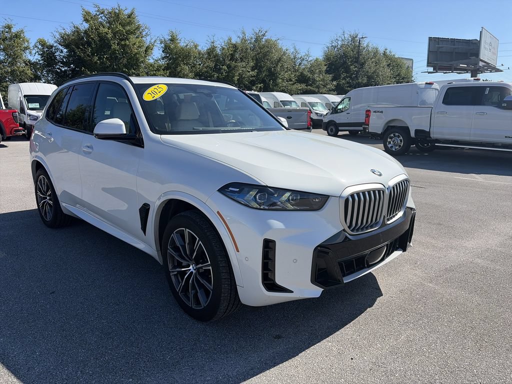 Used 2025 BMW X5 sDrive40i w/ M Sport Package RWD image 9