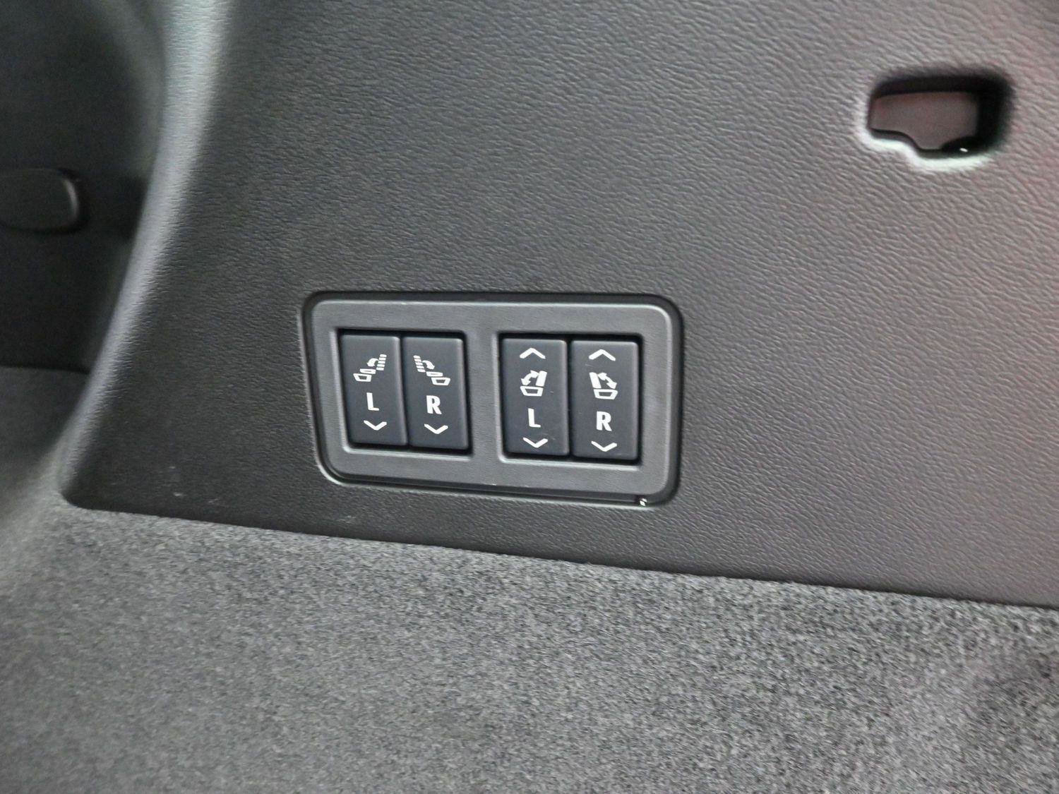 Certified 2025 Cadillac XT6 Sport w/ LPO, Floor Liner Package image 10