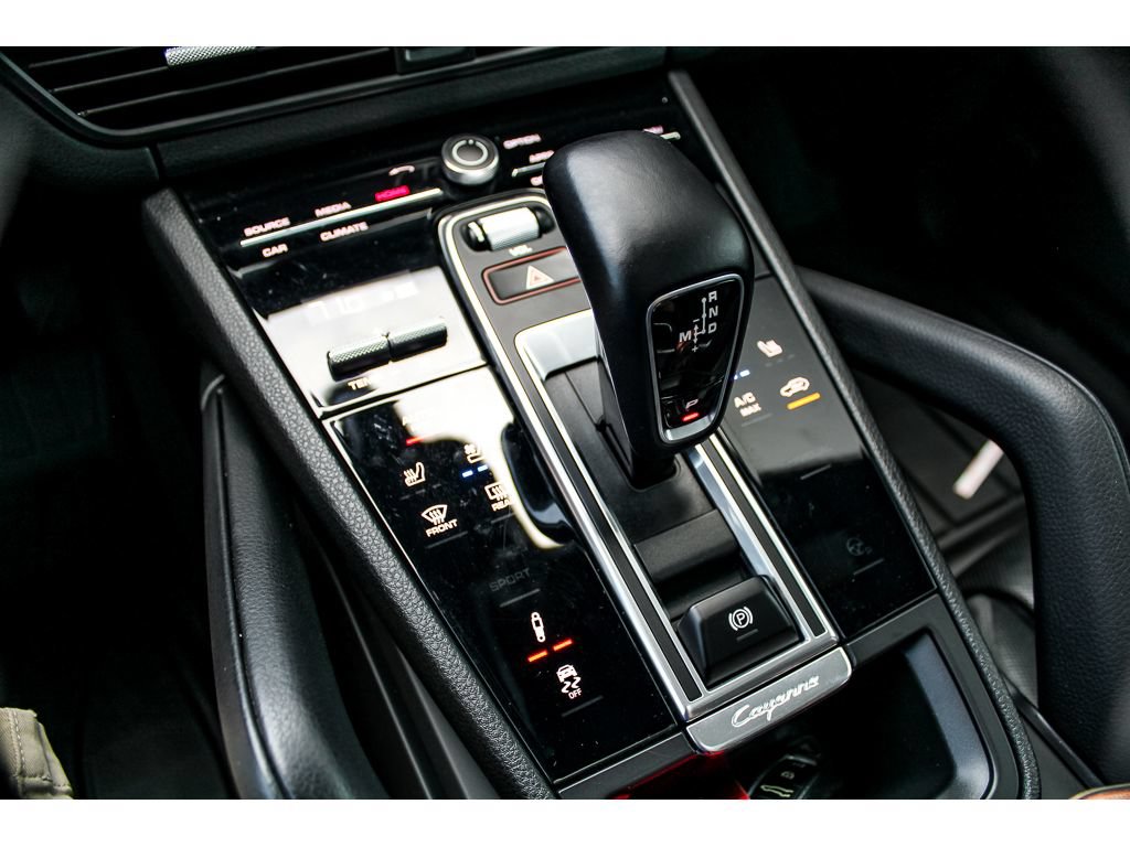 Used 2021 Porsche Cayenne Coupe AWD/4WD image 35