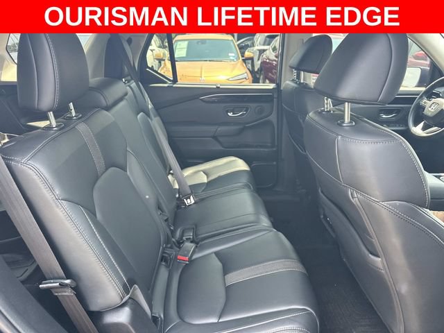 Used 2025 Honda Pilot Touring image 9
