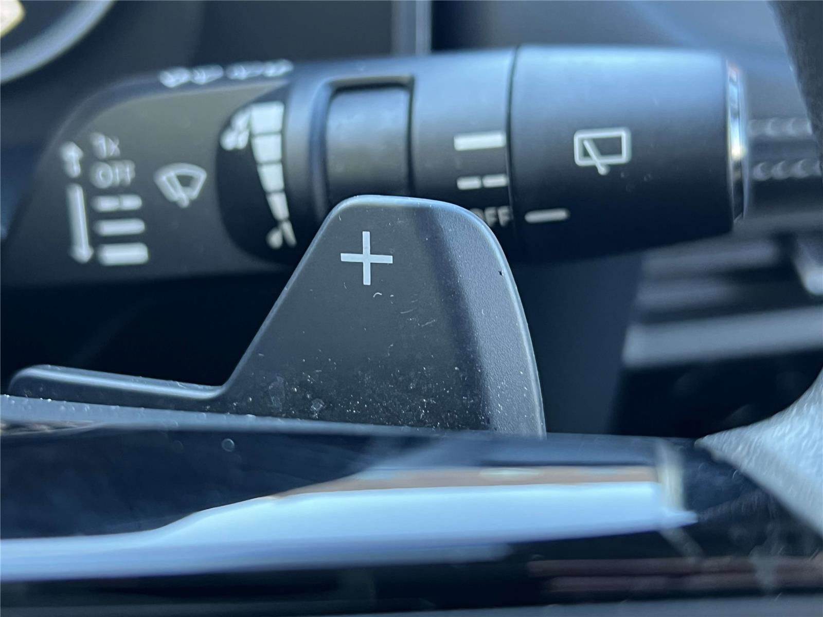 Used 2023 Nissan Rogue SV image 42