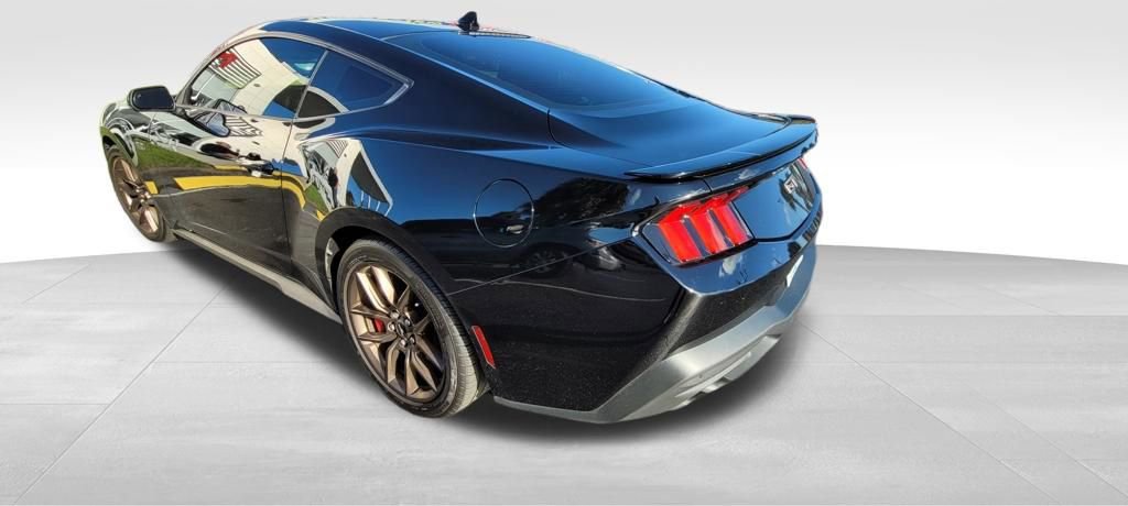 Used 2024 Ford Mustang GT Premium RWD image 9
