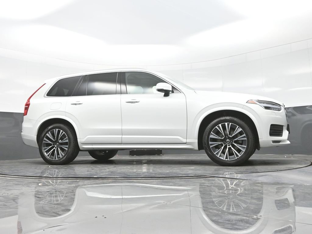 Used 2022 Volvo XC90 T6 Momentum w/ Climate Package AWD/4WD image 28