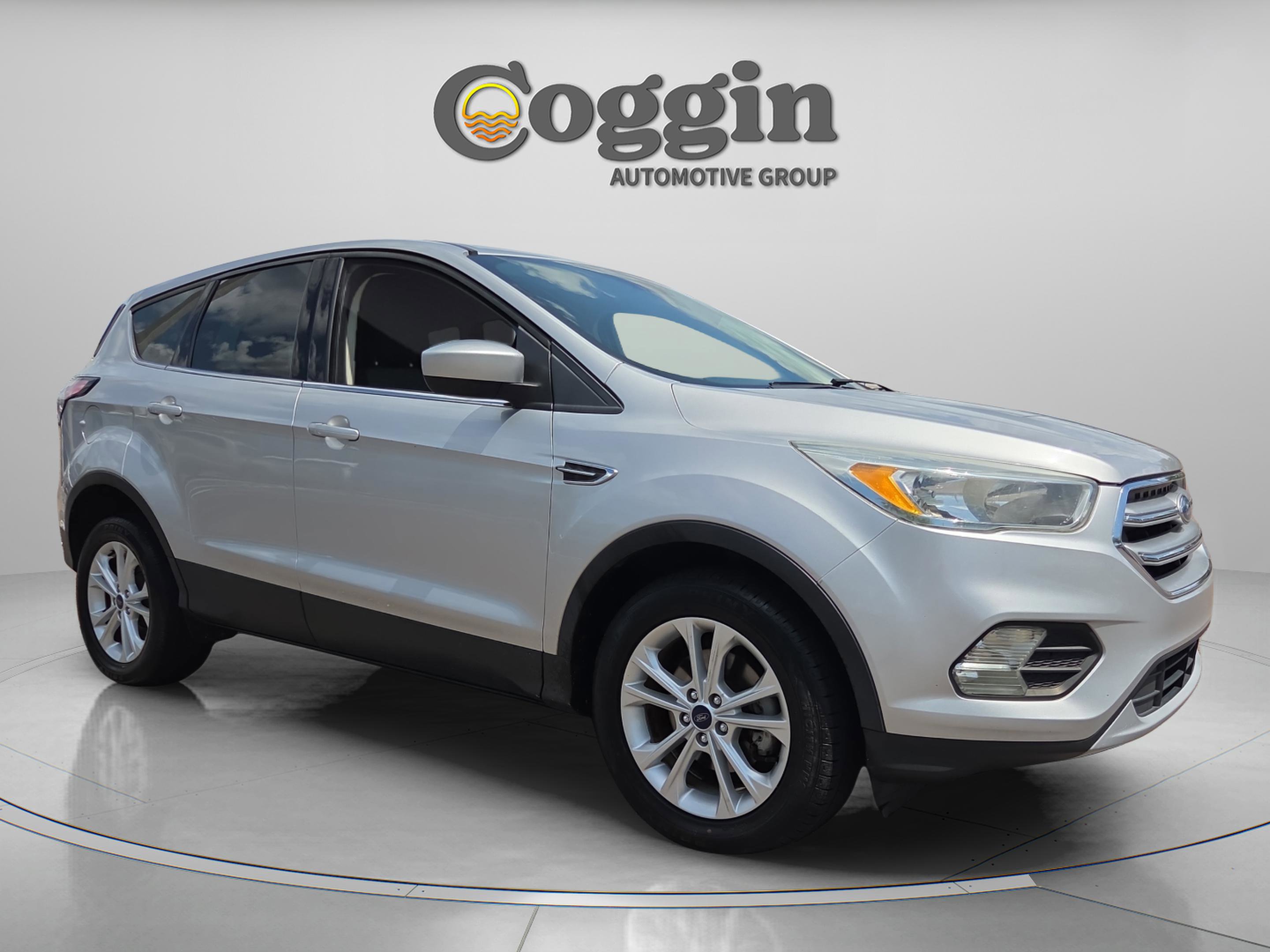 Used 2017 Ford Escape SE FWD image 7