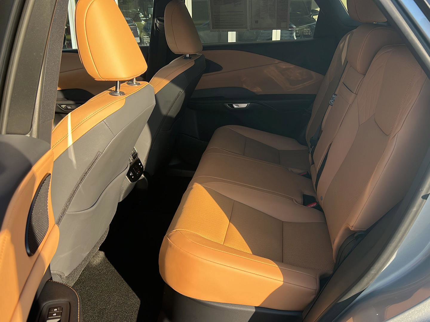 Certified 2025 Lexus RX 350 Premium w/ Accessory Package (Z1) image 11