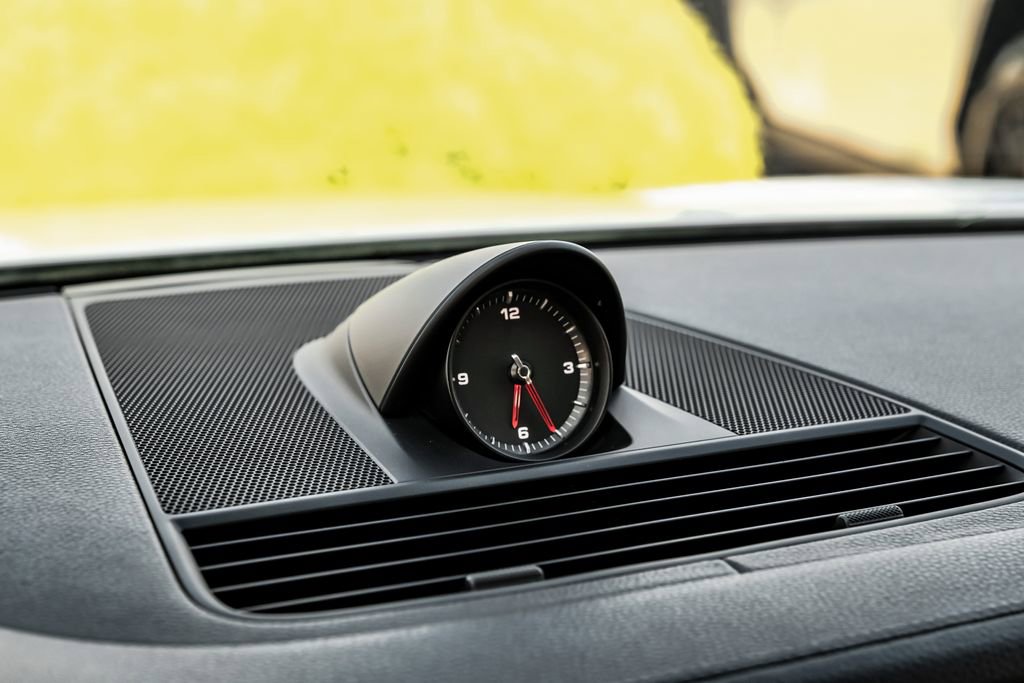 Used 2018 Porsche Panamera 4 image 28