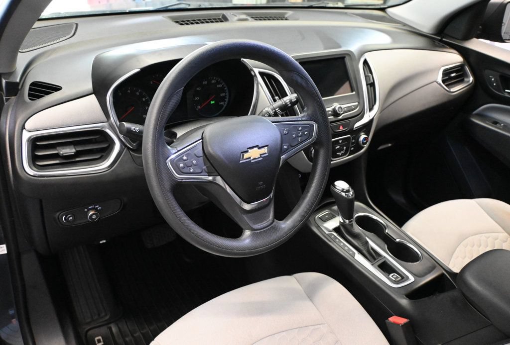 Used 2019 Chevrolet Equinox LS w/ LS Convenience Package AWD/4WD image 6
