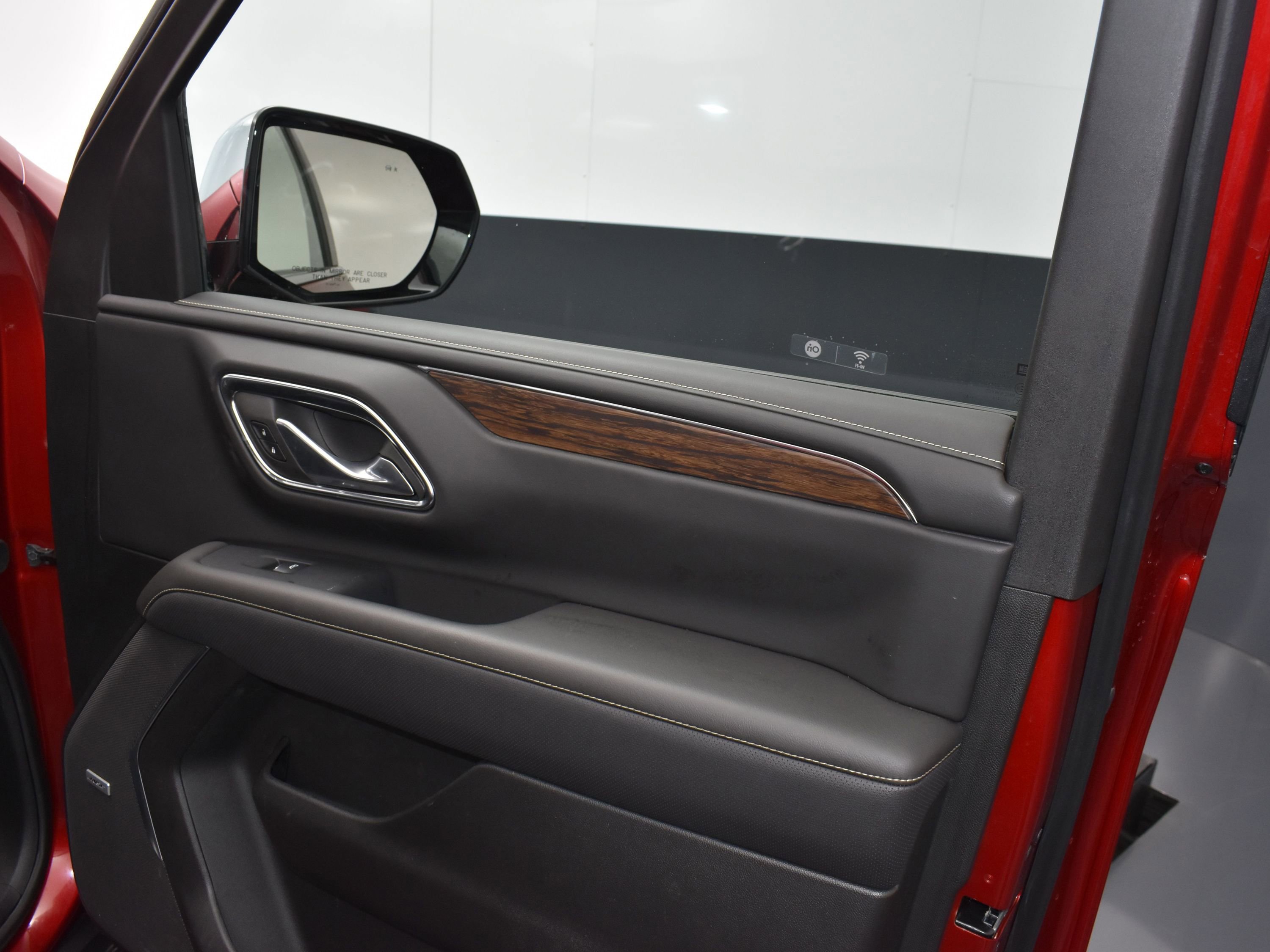 Certified 2024 Chevrolet Suburban Premier w/ Premium Package image 20