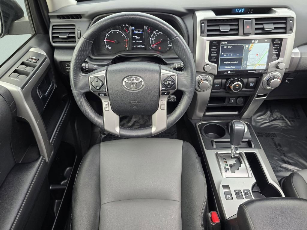 Used 2020 Toyota 4Runner SR5 Premium w/ Moonroof Package AWD/4WD image 34