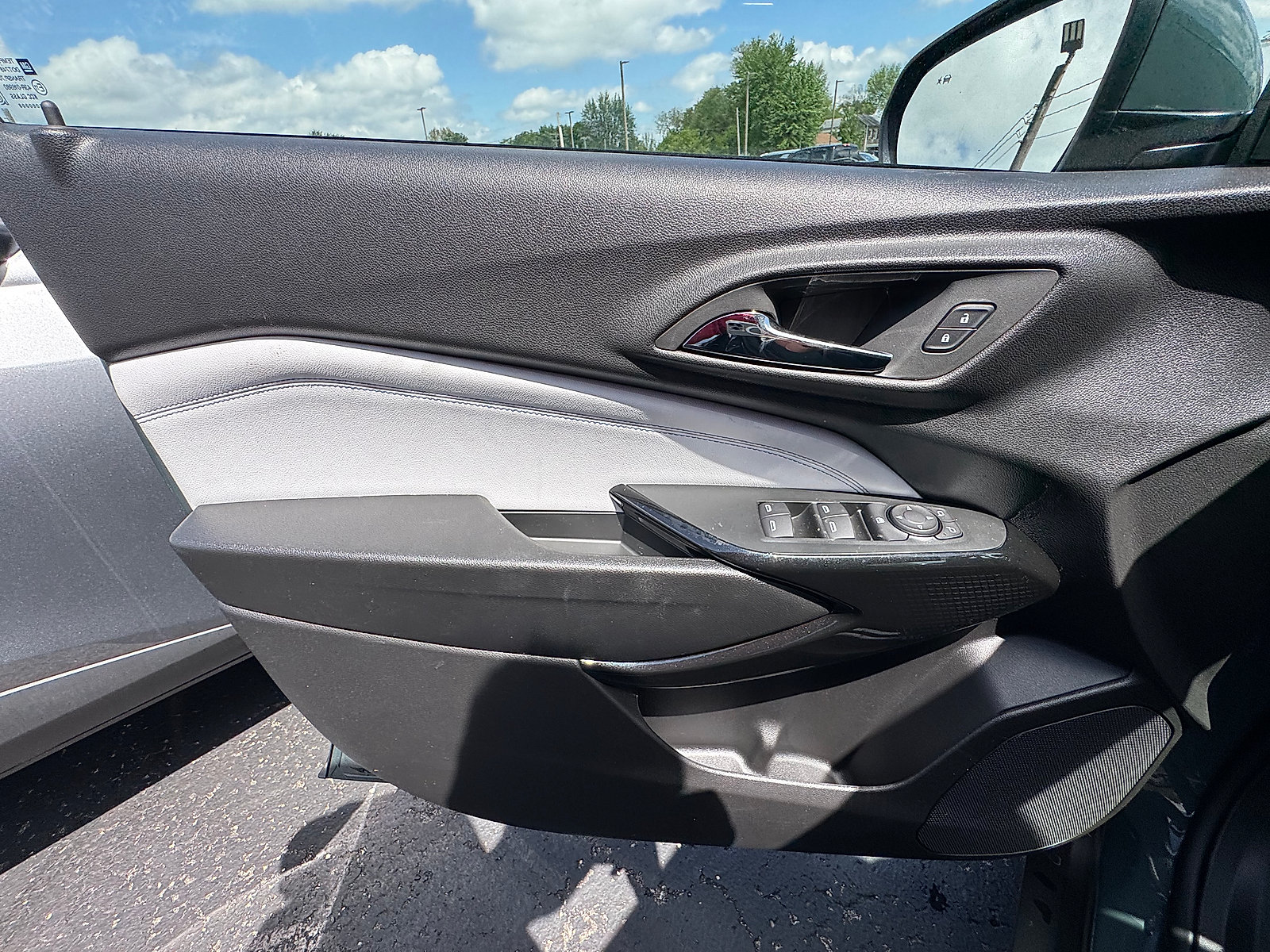 New 2026 Chevrolet Trax LT w/ Driver Confidence Package FWD image 6