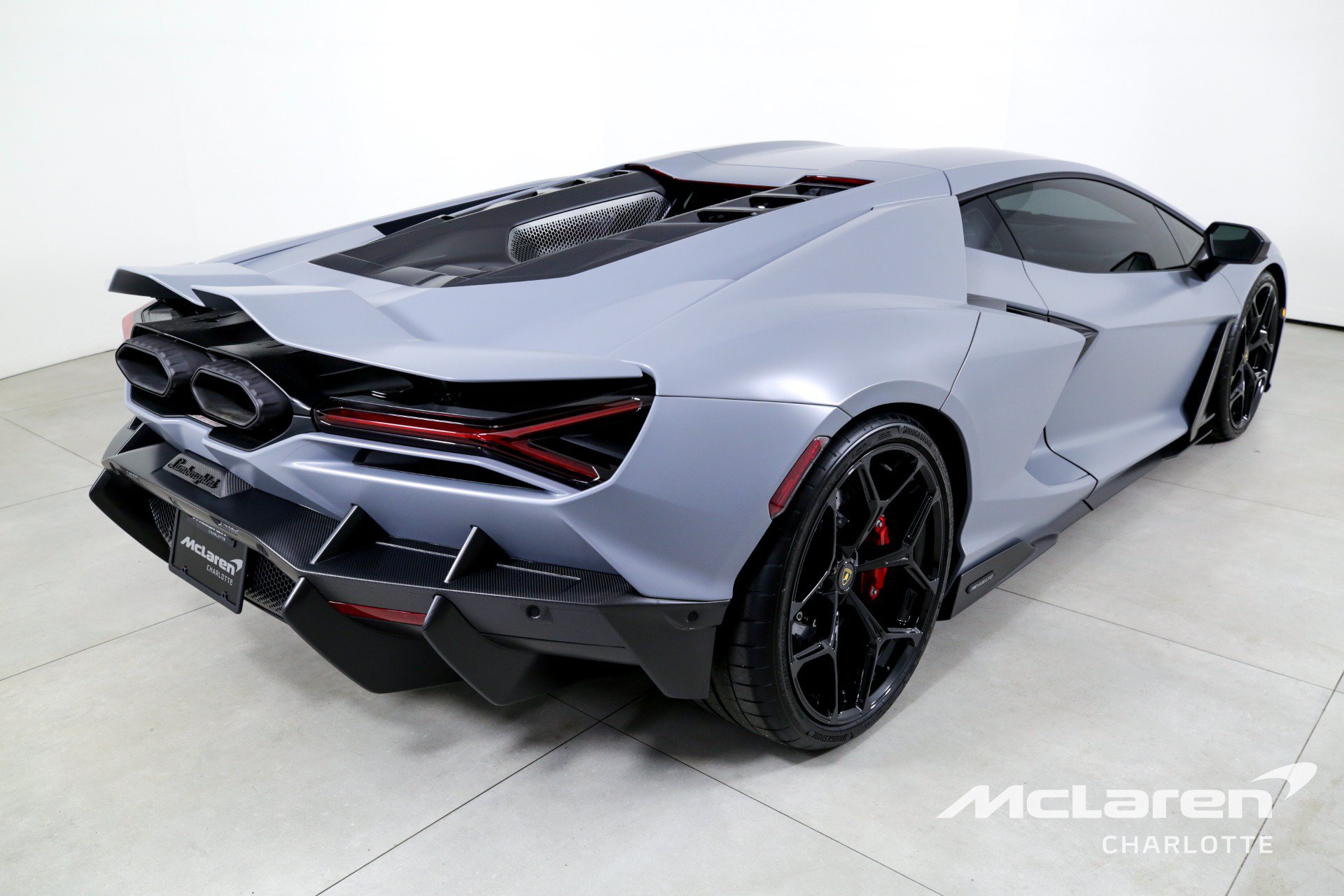 Used 2024 Lamborghini Revuelto AWD/4WD image 9
