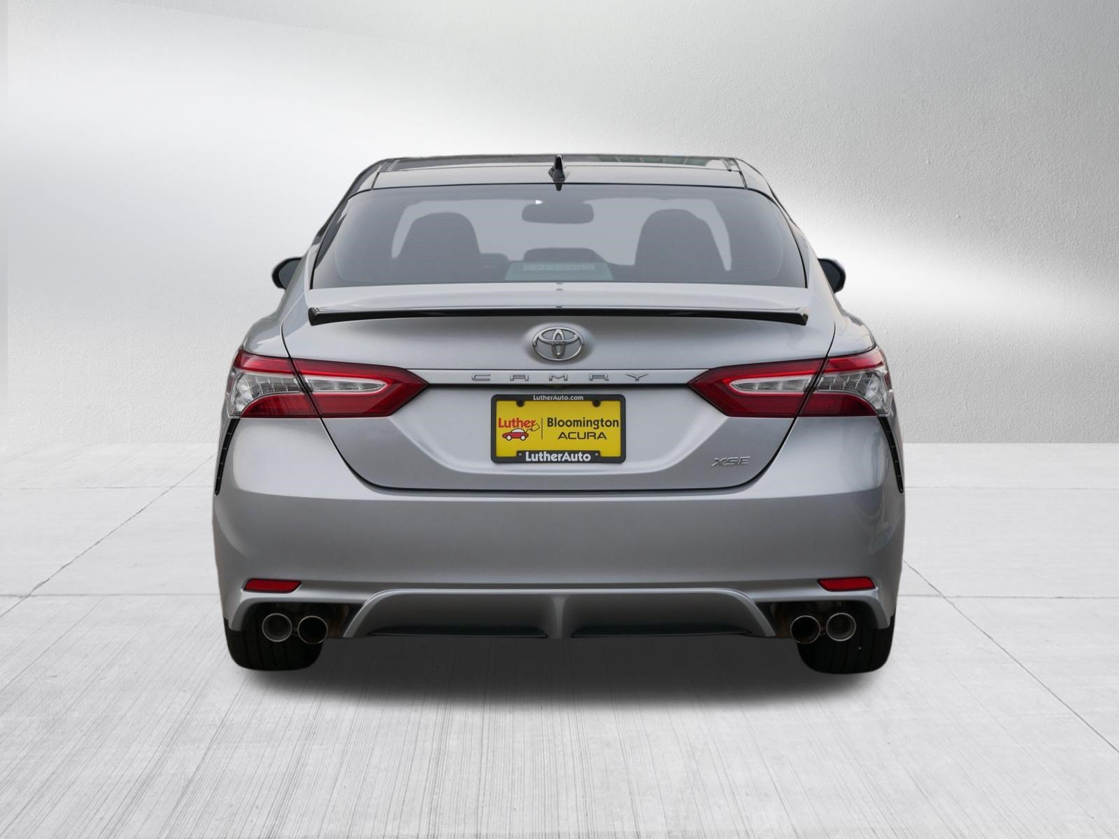 Used 2019 Toyota Camry XSE FWD image 6