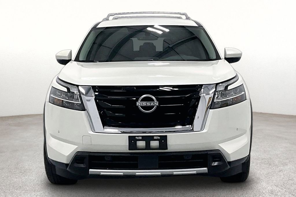 Used 2023 Nissan Pathfinder SL AWD/4WD image 5
