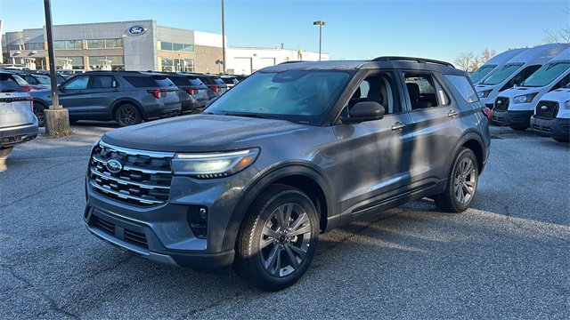 New 2026 Ford Explorer Active image 2