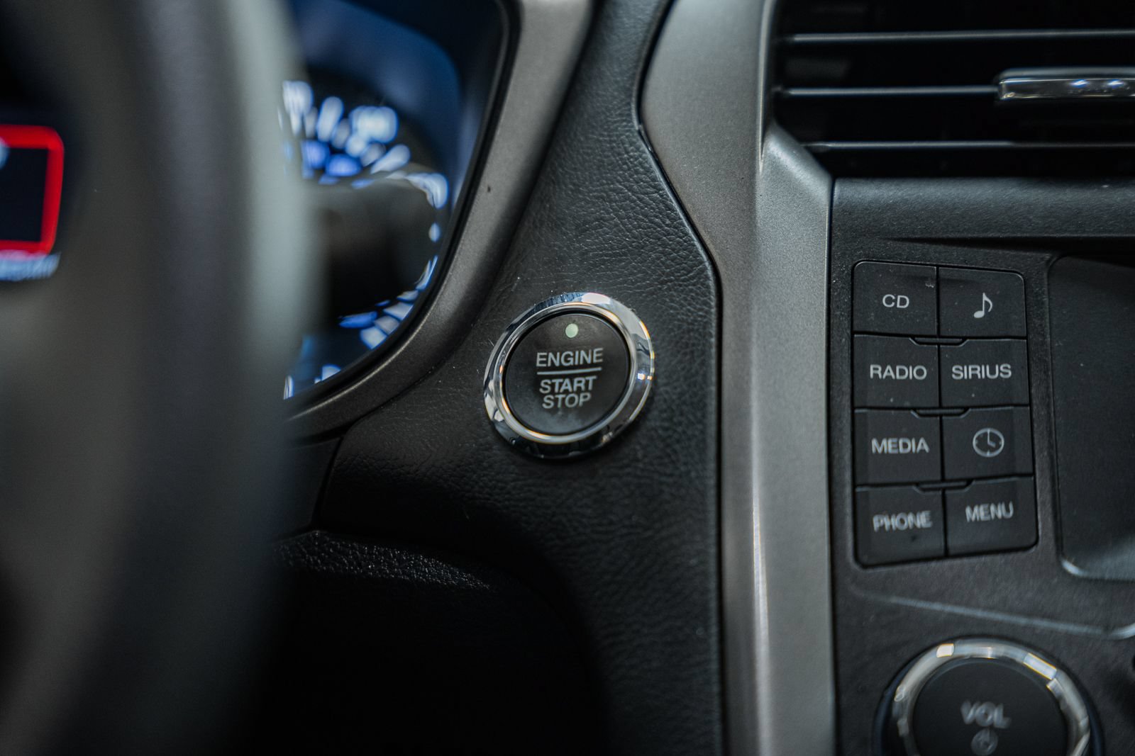 Used 2017 Ford Fusion SE FWD image 29