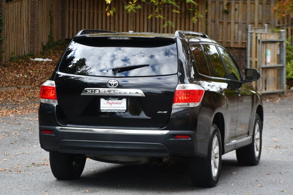 Used 2013 Toyota Highlander SE image 11