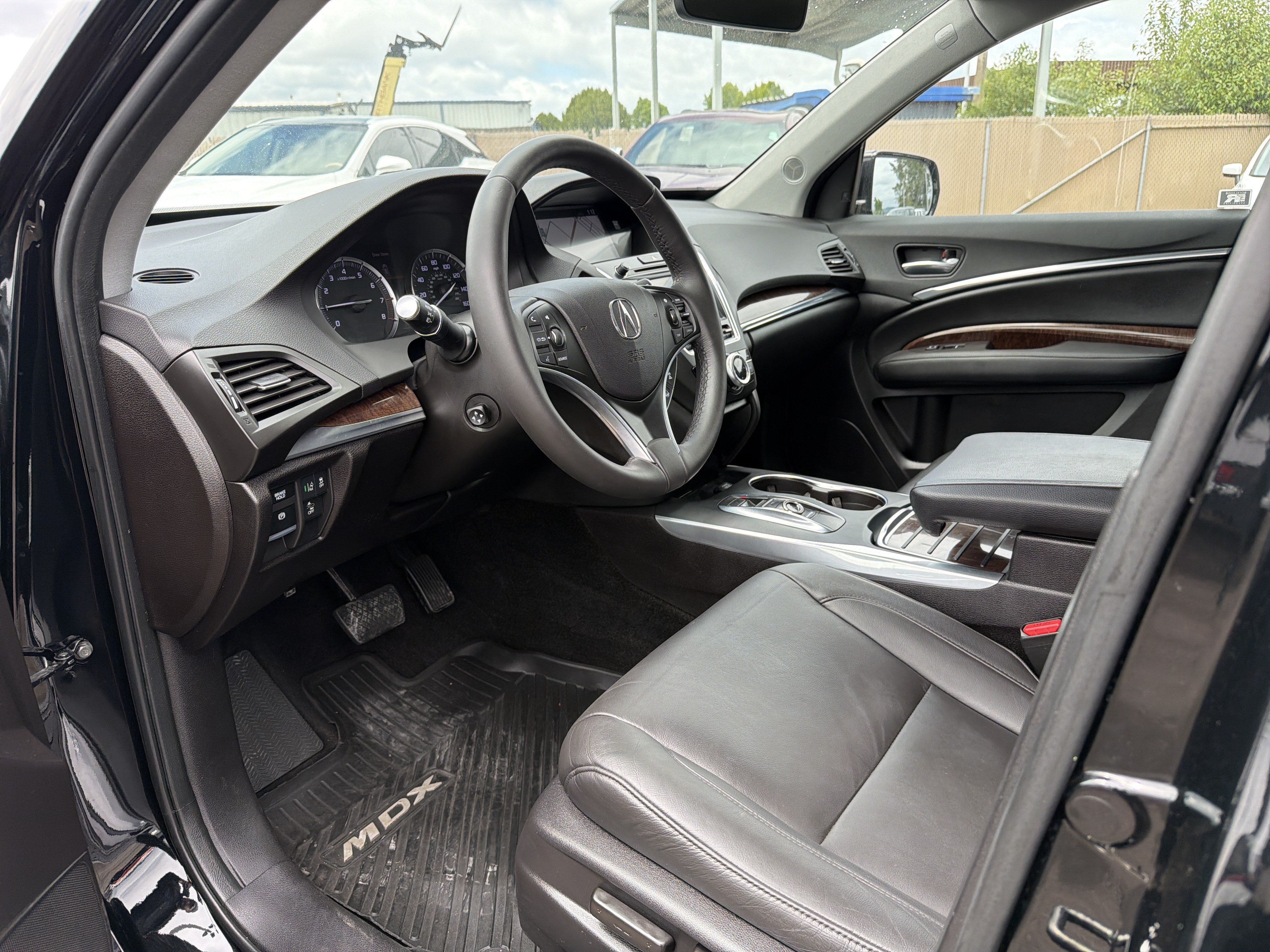 Used 2018 Acura MDX w/ Technology Package AWD/4WD image 9