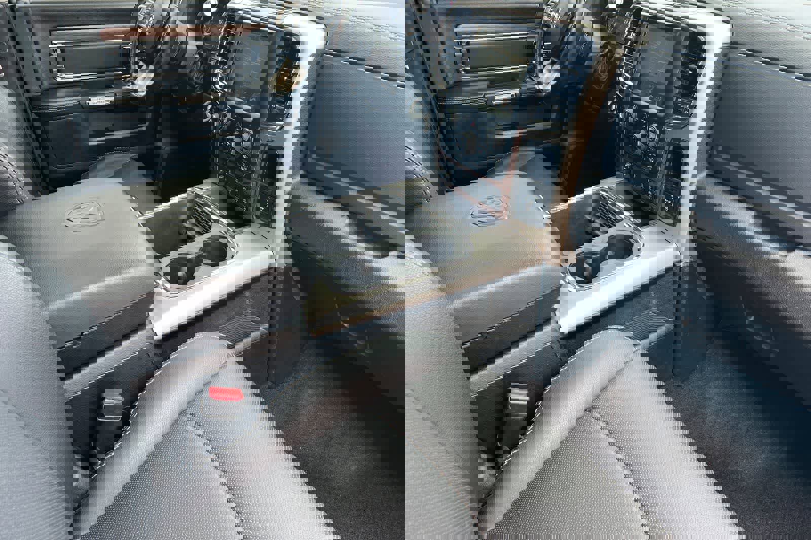 Used 2017 RAM 2500 Laramie w/ Off Road Package image 17