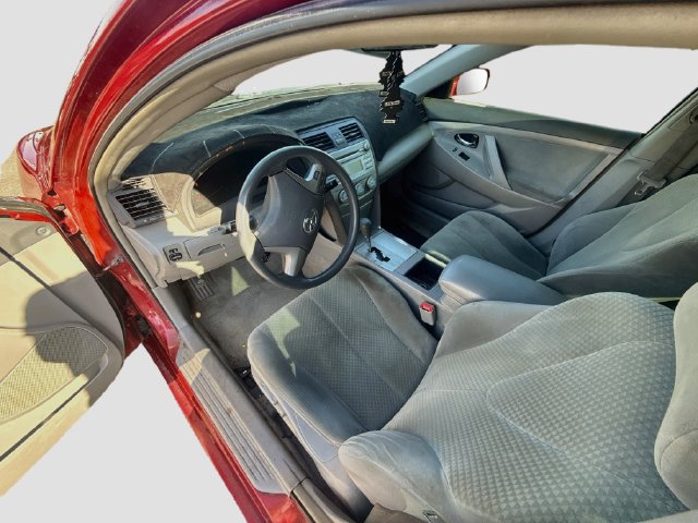 Used 2009 Toyota Camry LE FWD image 12