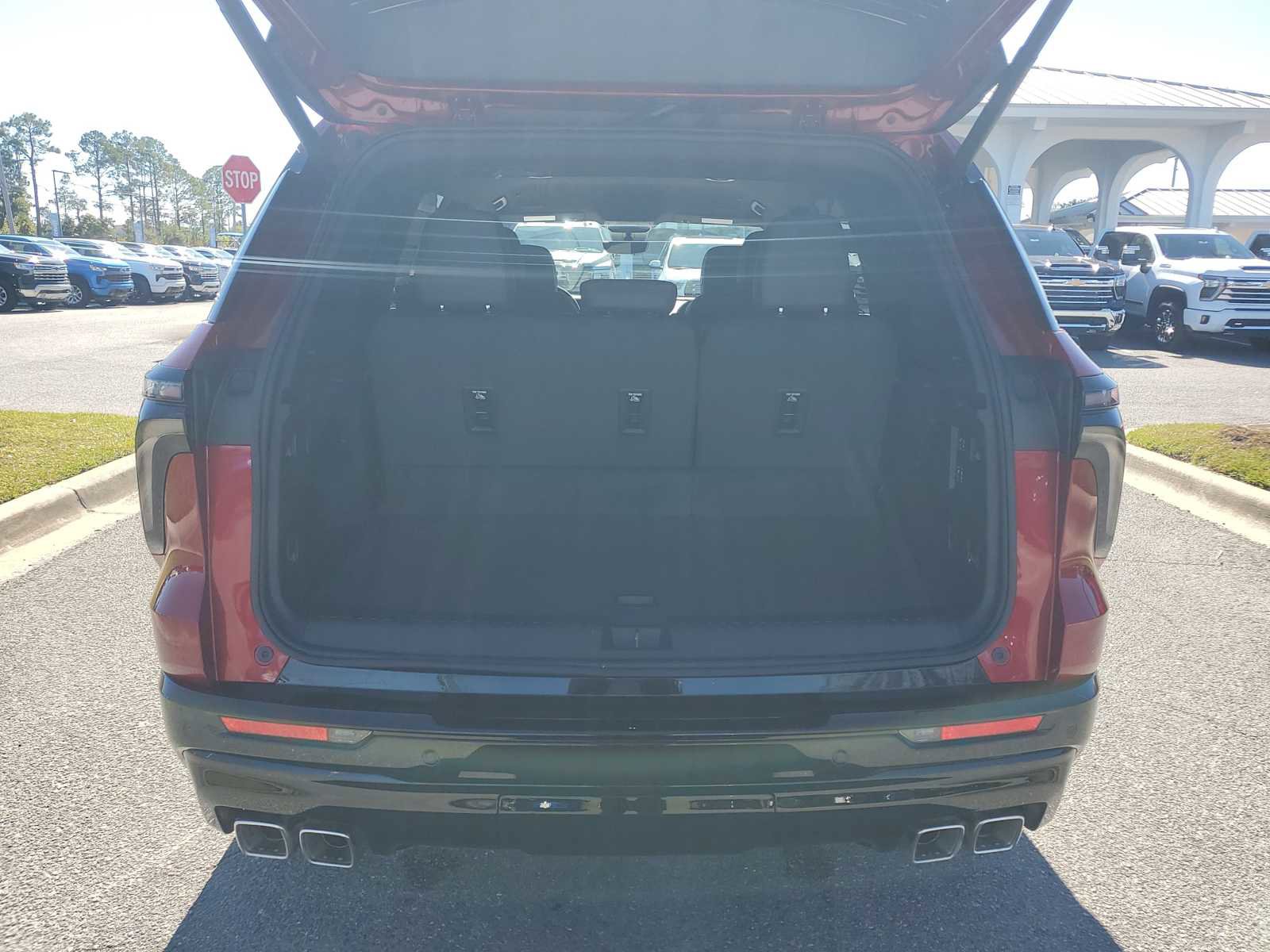 New 2026 Chevrolet Traverse RS image 5