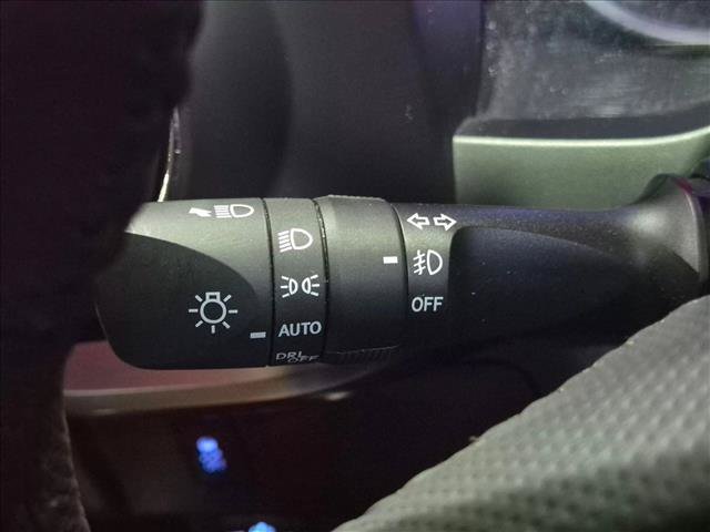 Used 2023 Toyota Tacoma SR5 RWD image 18