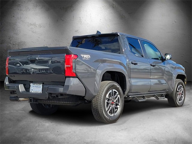 Used 2025 Toyota Tacoma TRD Sport image 3
