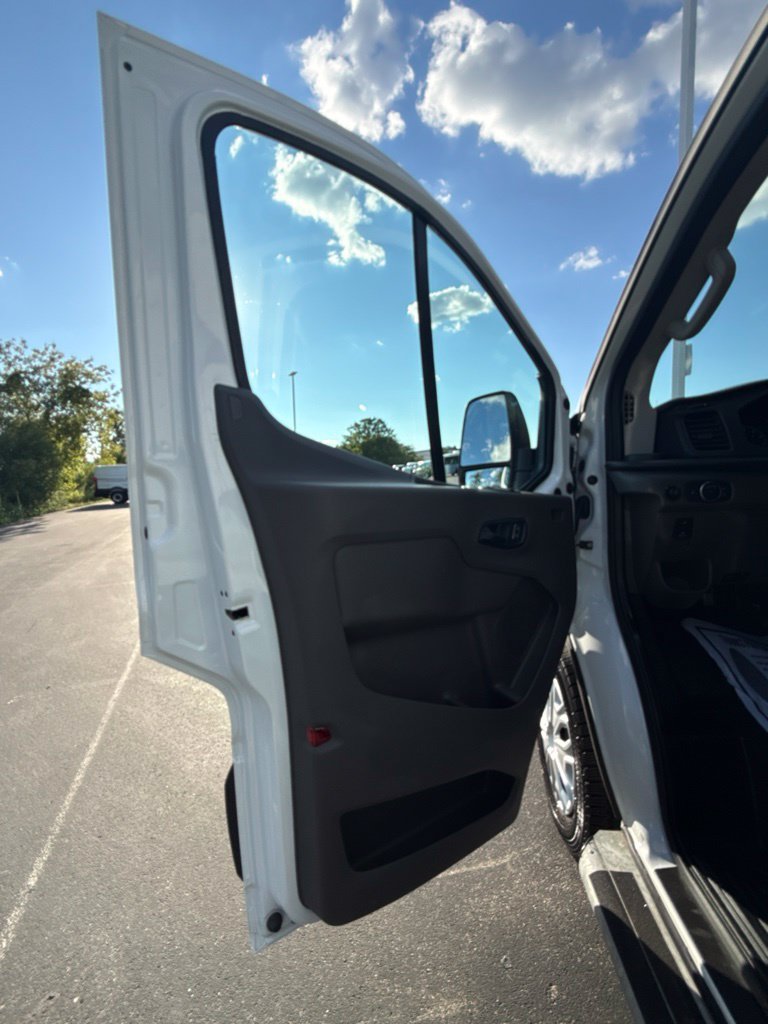 Used 2025 Ford Transit 250 Low Roof w/ Exterior Upgrade Package RWD image 13