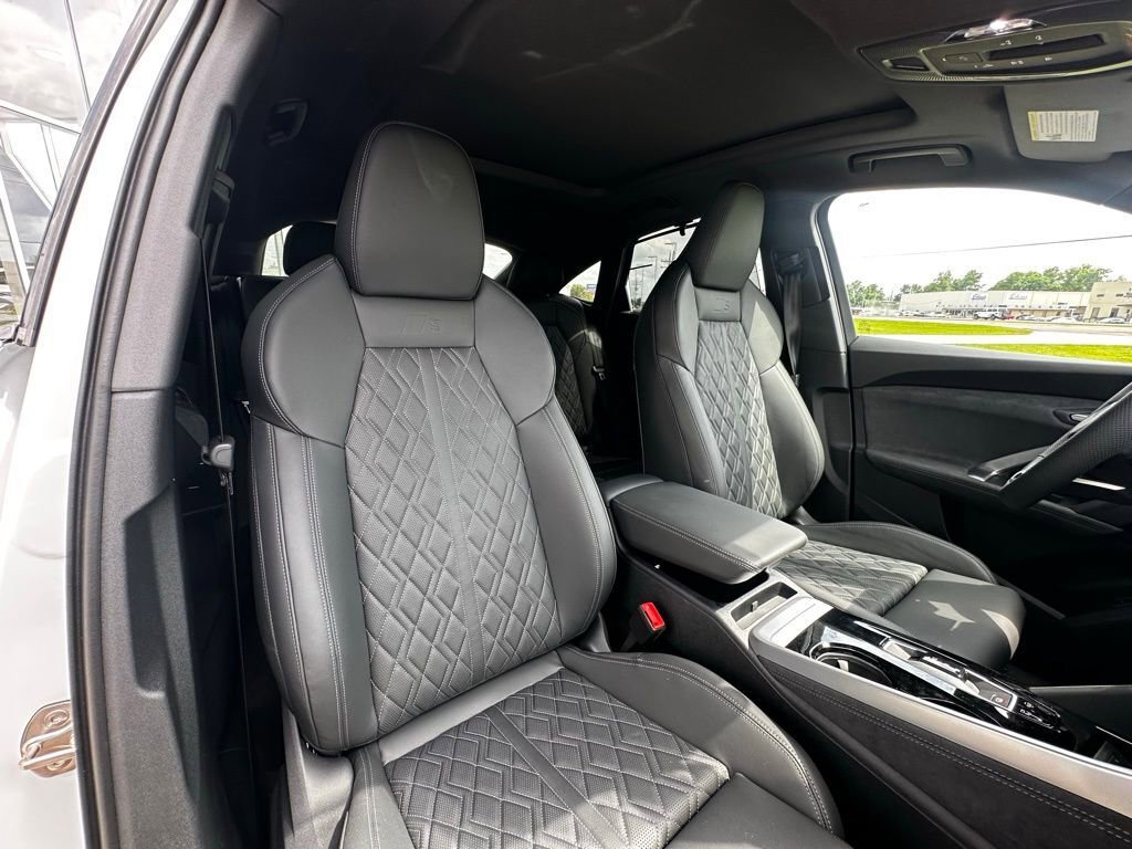 New 2026 Audi SQ5 Premium Plus image 36