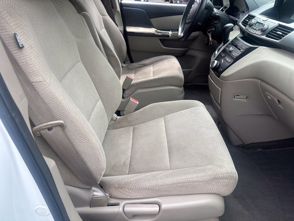 Used 2011 Honda Odyssey LX image 37