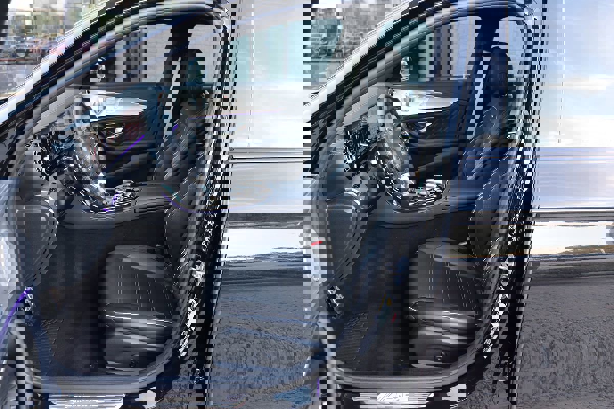 Used 2018 Mercedes-Benz E 63 AMG S image 40