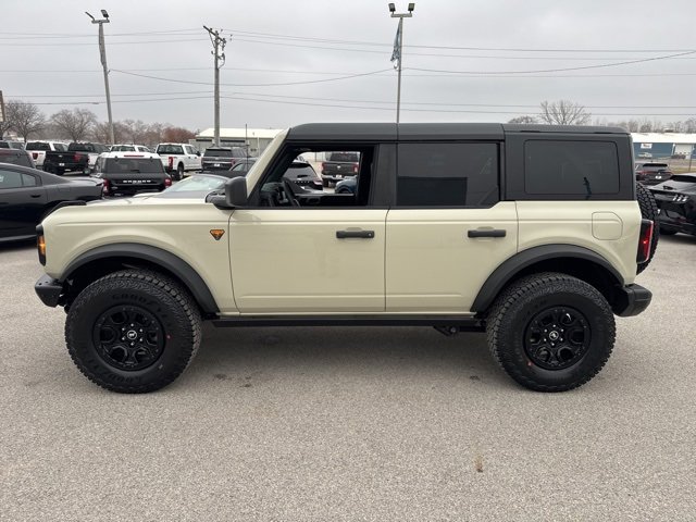 New 2025 Ford Bronco Badlands w/ Sasquatch Package image 2