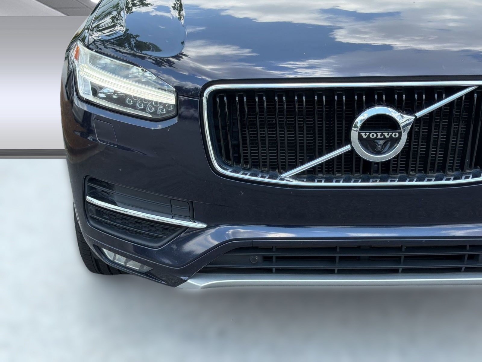 Used 2017 Volvo XC90 T6 Momentum w/ Vision Package AWD/4WD image 28