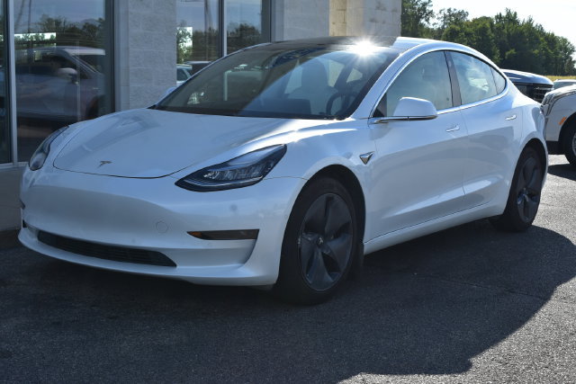 Used 2020 Tesla Model 3 Standard Range Plus RWD image 18
