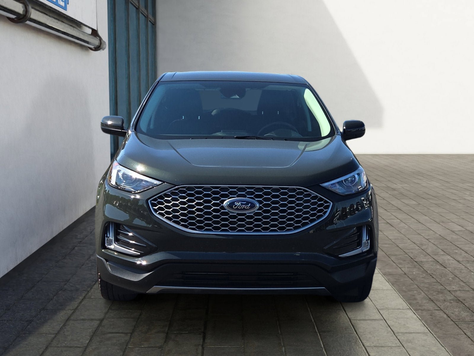 Used 2024 Ford Edge SEL w/ Convenience Package AWD/4WD image 8