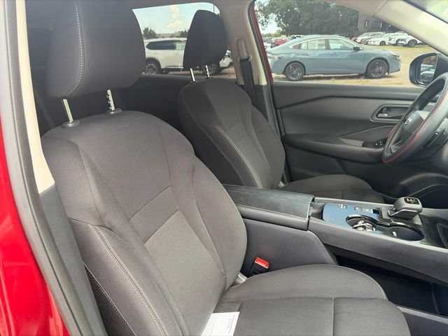 Used 2026 Nissan Rogue S FWD image 13