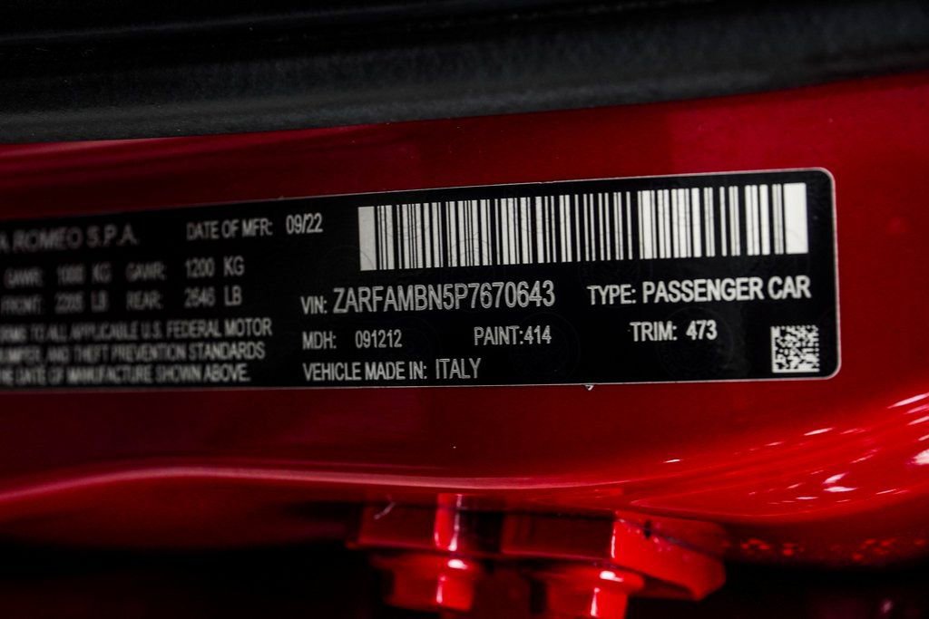 Used 2023 Alfa Romeo Giulia Veloce image 42